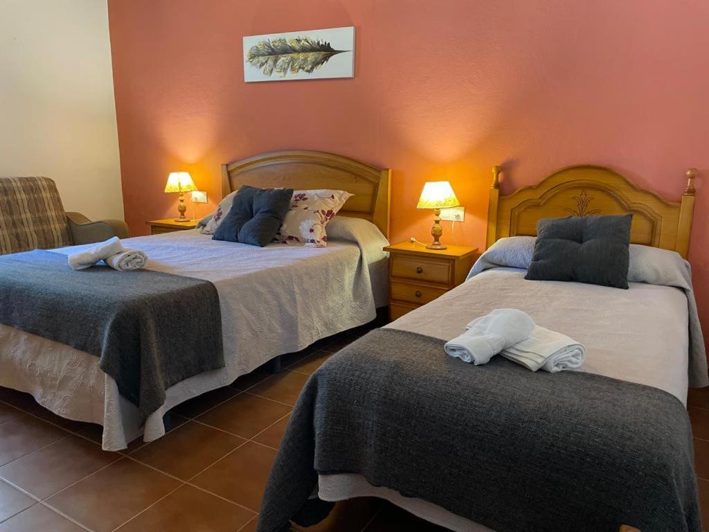 Casa Rural La Dehesilla カサジャ・デ・ラ・シエラ エクステリア 写真